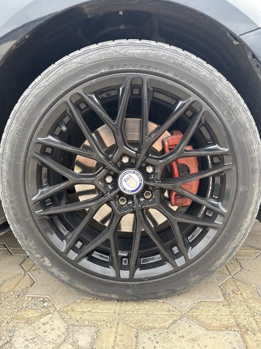 Продаю диски с шинами. 235/45/R18