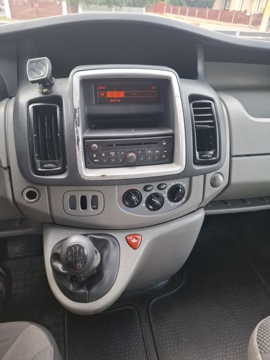 Opel vivaro 2.0 cdti 114 cp,2011, lung,proprietar,fiscal pe loc