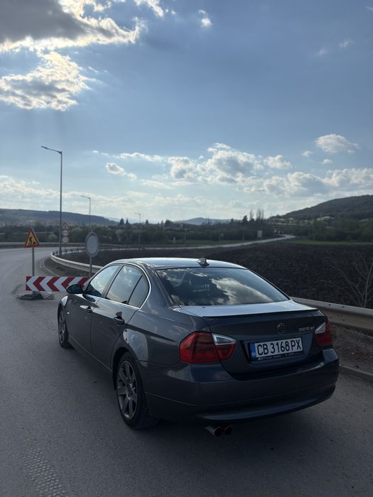 BMW e90 325xi 218hp