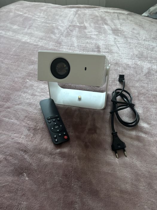 Настенный проектор