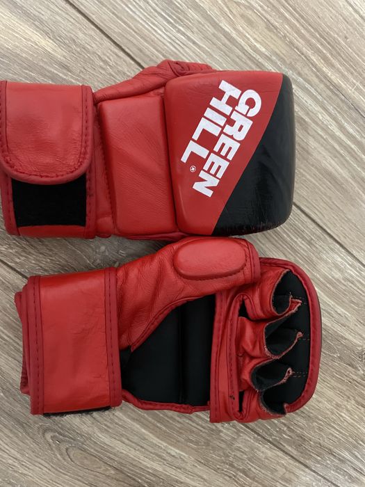 Перчатки для мма