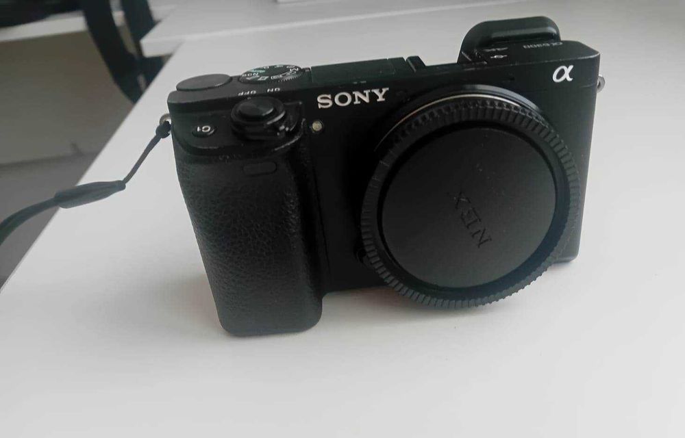 Body aparat foto Sony a6300