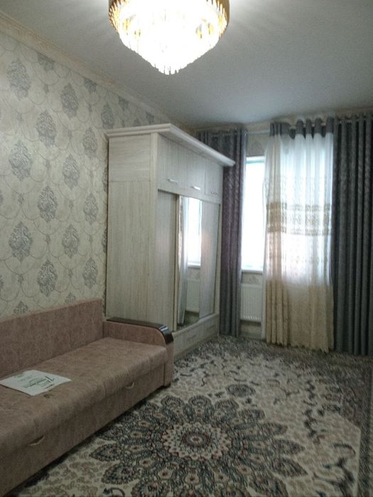 Галаосиё марказида 1 хоналик квартира тез ва арзон сотилади