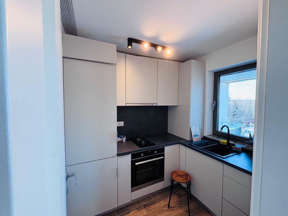 Vand 2 Camere La Citadella Sisesti cu loc parcare inclus -Particular