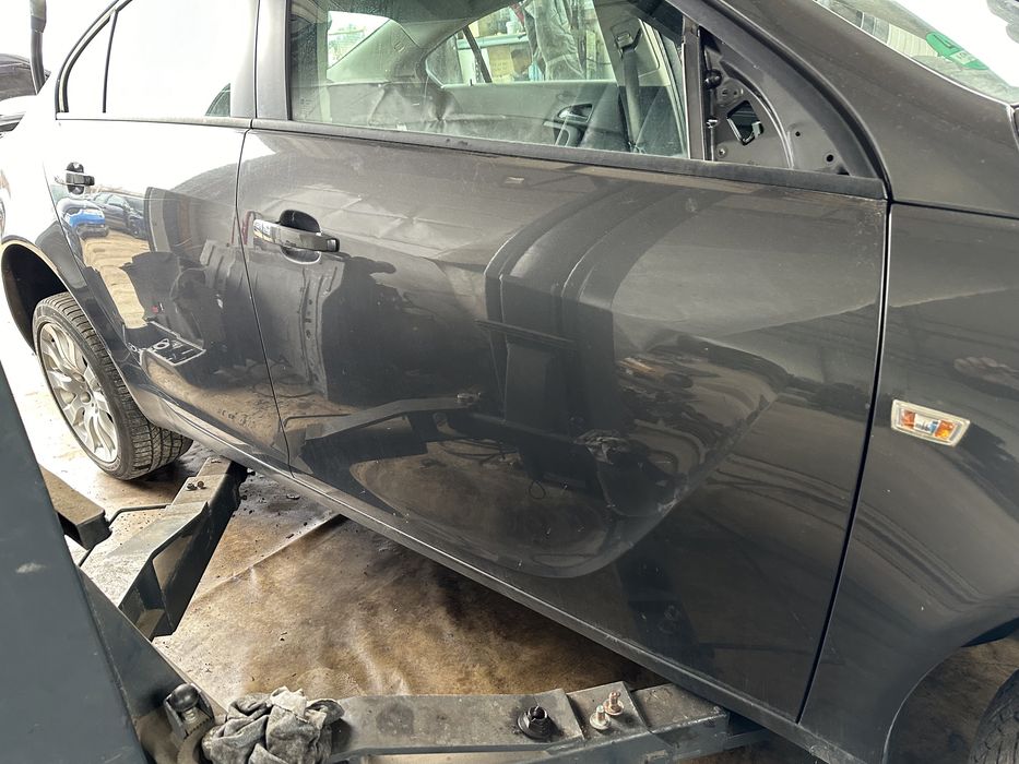 Врата/врати за Опел Инсигния!