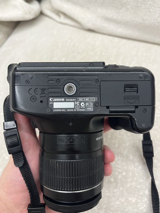 Canon 600d продам