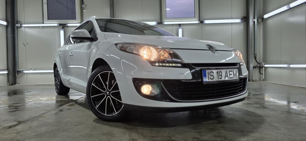 Renault Megan Break 15dci Fab2013 Cutie Automată Navi CLIMATRONIC Jante Aliaj Proprietar  Full Electric  Revizii Efectuate Motor Cutie  Distributie