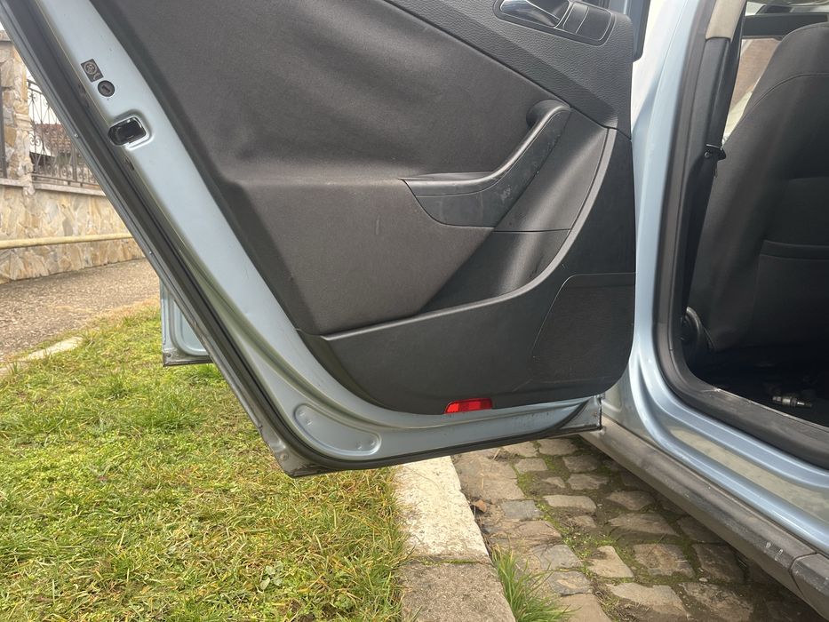 Usi passat b6 in stare foarte buna!