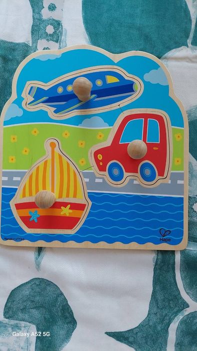 Дървени, интерактивни играчки