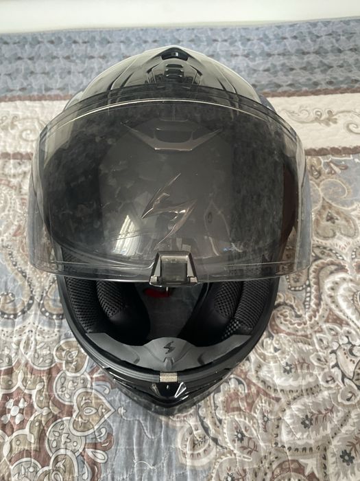 Scorpion EXO 1400 Onyx Carbon Air Solid — размер M — ИДЕАЛ