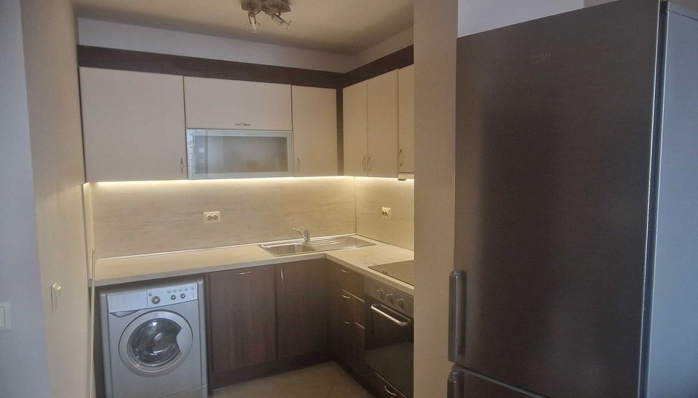 Дава се под наем Двустаен апартамент в София, Света Троица - 56 кв.м за 648.21 € - Снимка #1