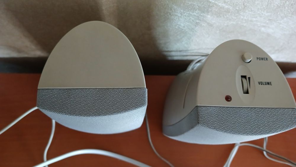 Тонколони за компютър и музикални аудио  техника.