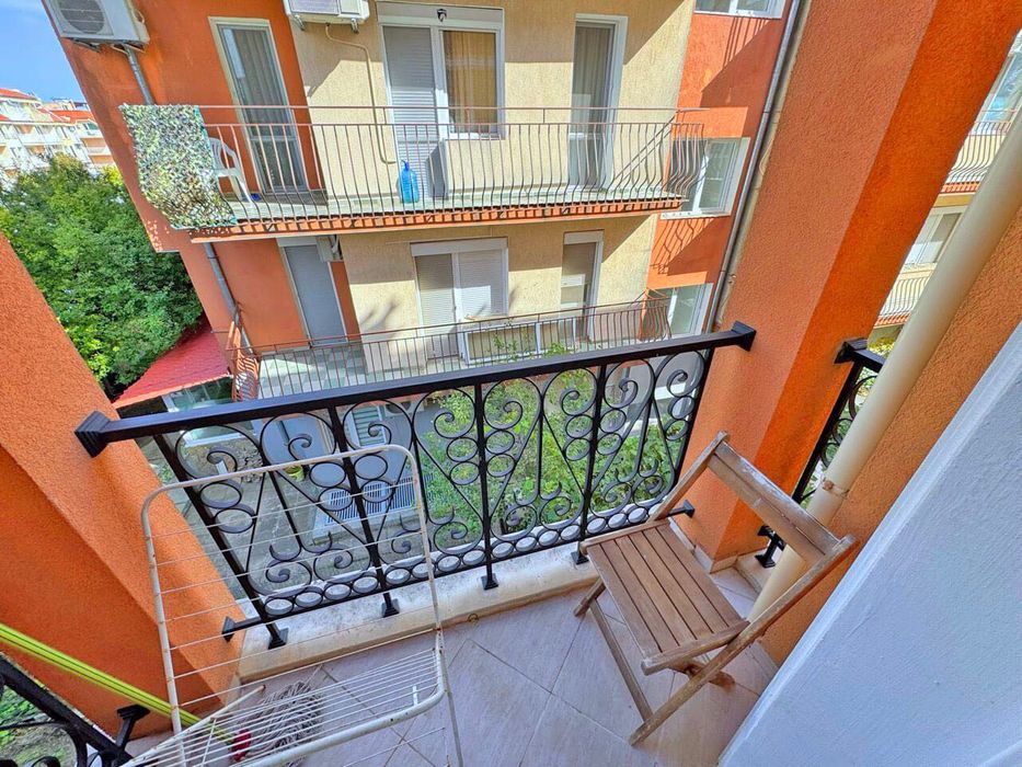 Дава се под наем Двустаен апартамент в Несебър - 40 кв.м за 250 € - Снимка #1