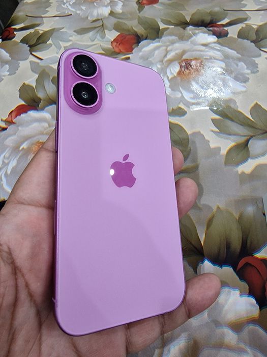 Vand sau schimb iphone 16 fullbox ca nou liber de retea  sanatatea baterie e  100 la % Preț fix fix