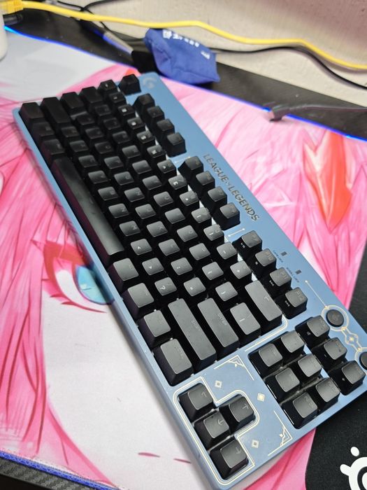 Logitech G Pro & LOL механична клавиатура brown swich