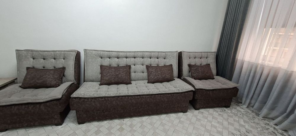 Мягкая мебель. Комплект диван и два кресла.