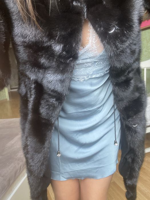 Норкова шуба. В отличном состонии . .