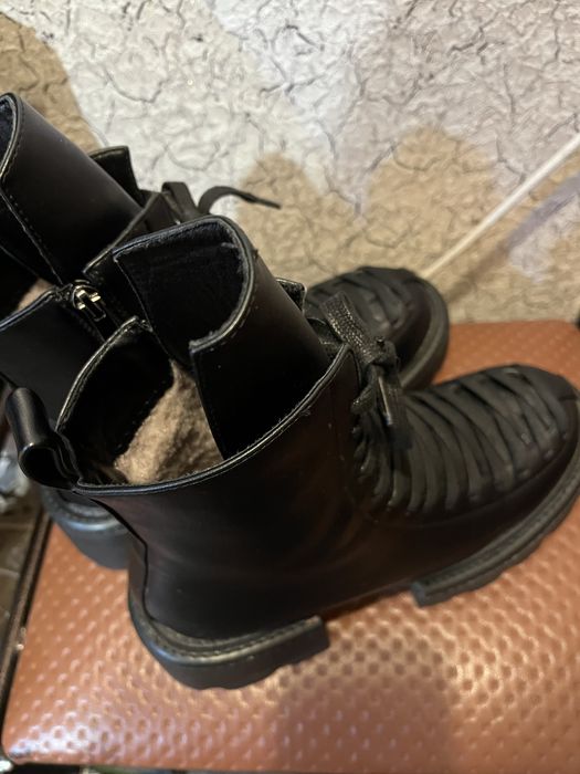 Продам Зимние ботинки