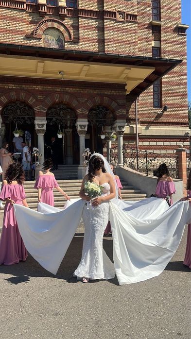 Vand rochie mireasa stil sirena