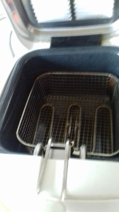 Friteuza  cartofi etc.