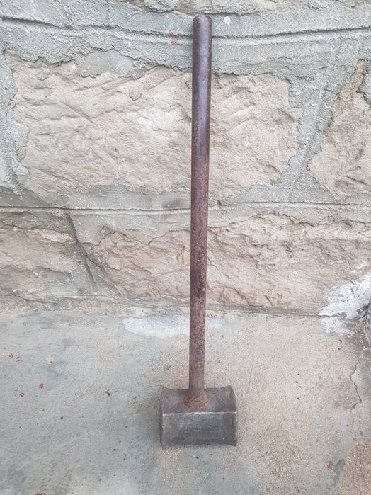 Стоманин чук тежък