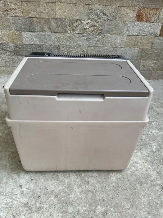 Хладилник за каравана