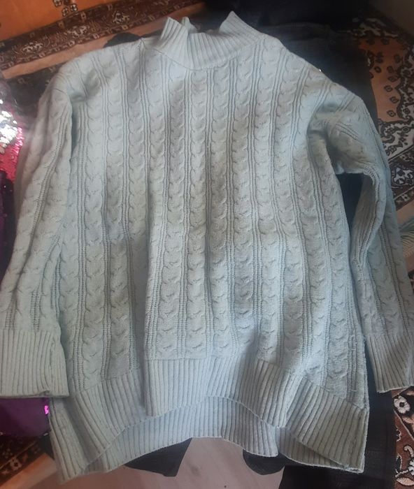 Продам пакет с женскими  вещами 50 р
