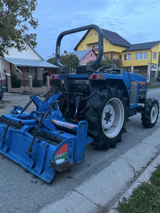 Tractor japonez iseki geas 27 cp 4x4 cu freza inclusa
