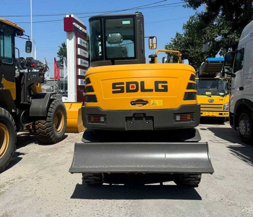 Колесный экскаватор SDLG E765F  0,21 куб.м
