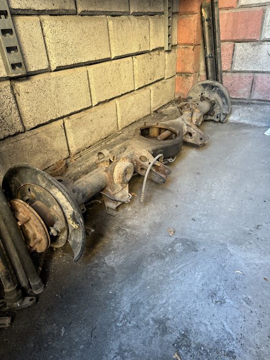 Продам задний мост от Прадо 120.
