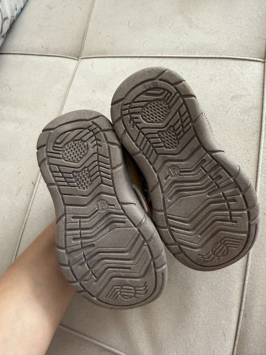 Продаю Детские сандали