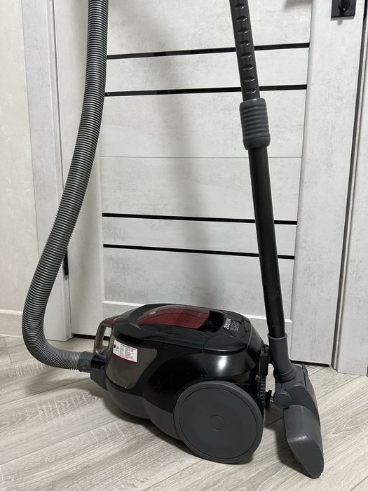 Продам б/у пылесос LG