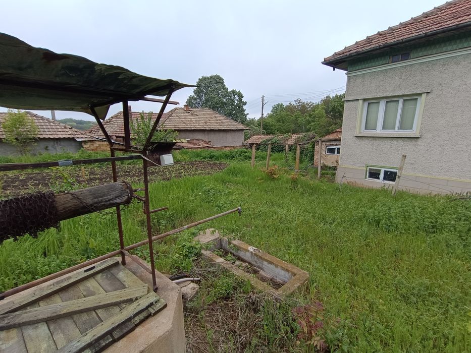 Продава се Къща в с. Босилковци, Област Русе - 240 кв.м за 74 €/кв.м - Снимка #4