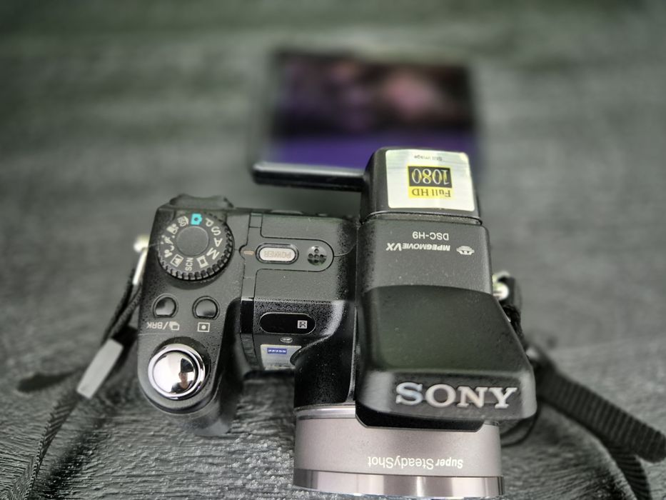 Aparat foto digital Sony Cyber-shot DSC-H9, 8.1 MP, negru