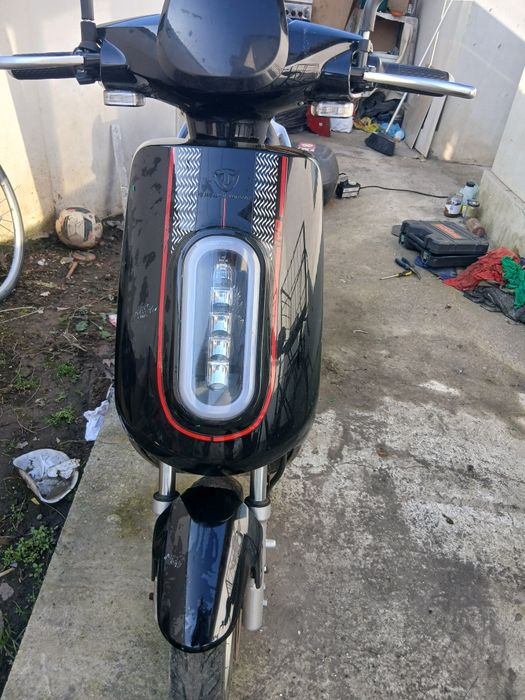 Scuter electric 45 kmh  negociabil