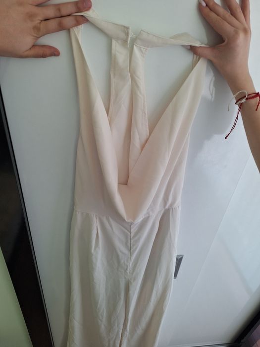 Дамска рокля – размер S (пастелен / кремав цвят)