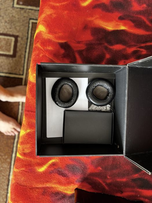 Продам Наушники Асус