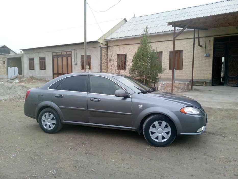 Lasetti sotiladi bir qol minilgan