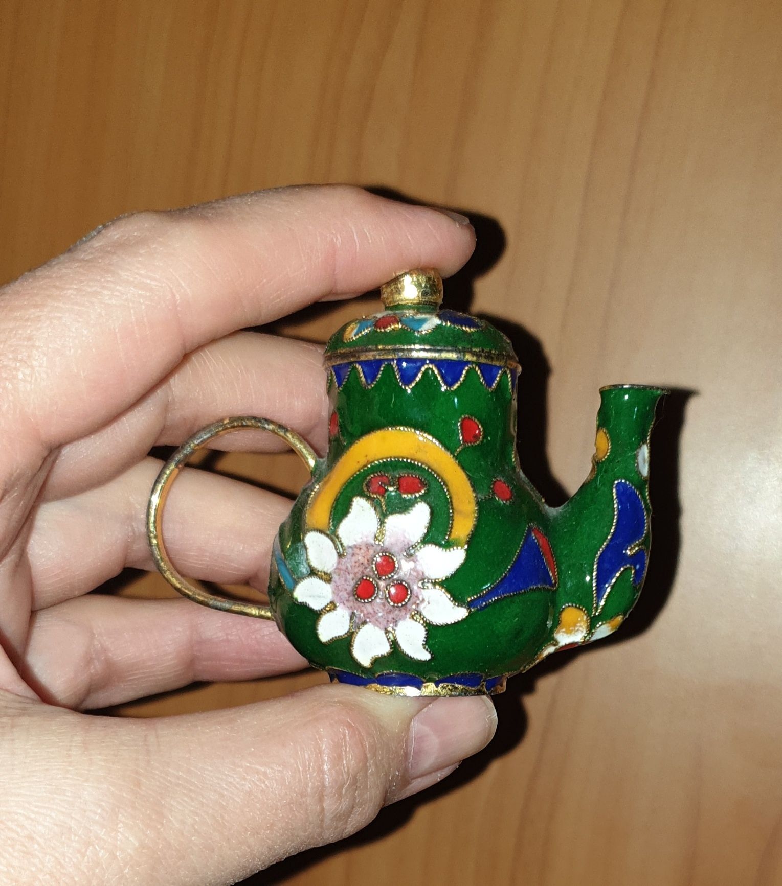 Чайник из исинской глины мастера Линь Ючжэнь «Золотая шкатулка»