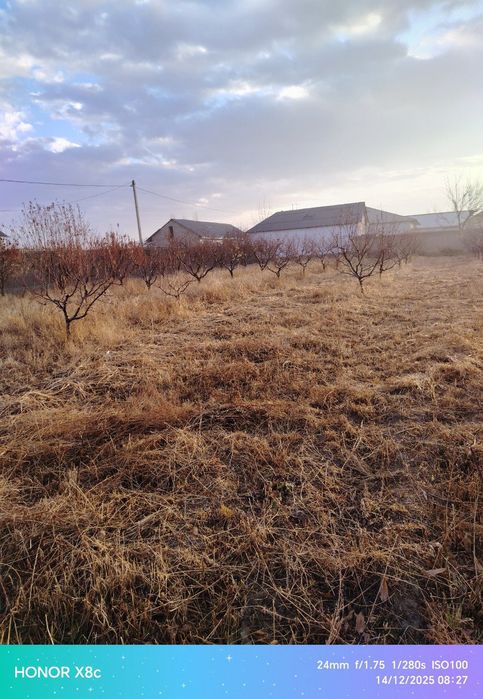 Участка сотилади