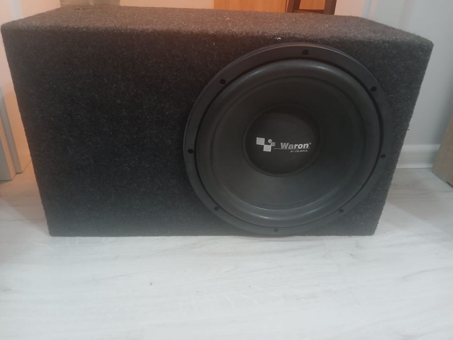 Spre vânzare! Un Subwoofer bass!