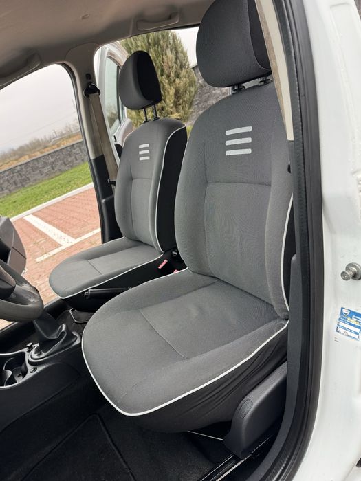 Vând Dacia Sandero Motor 1.2 Benzină 75 CP 2012 Euro 5 Import Germania