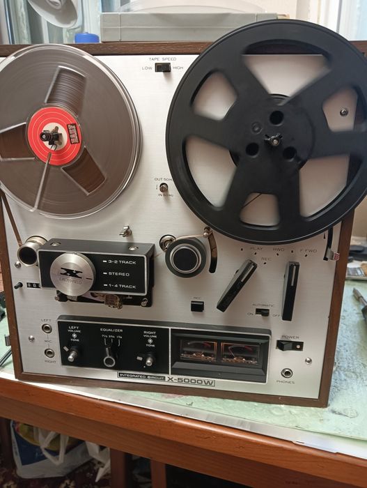 Vând Lot 15 buc Magnetofoane Akai,preț pe bucată!