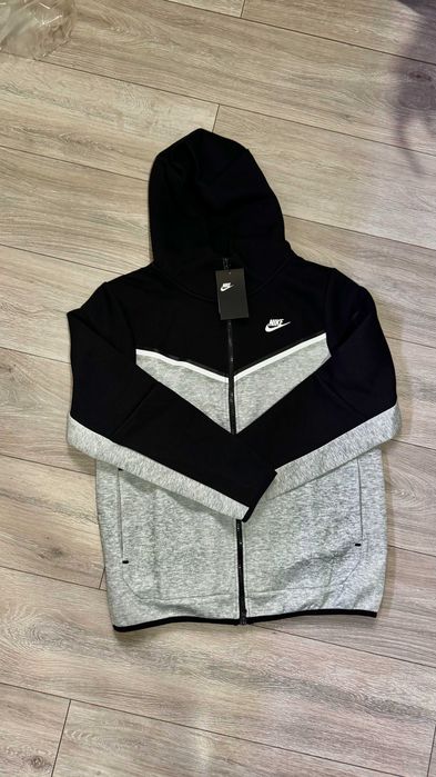 Продам Nike Tech Fleece Gray-Black