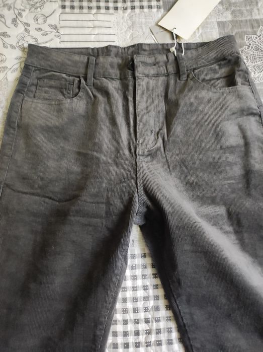 Джинсы вельветовые.