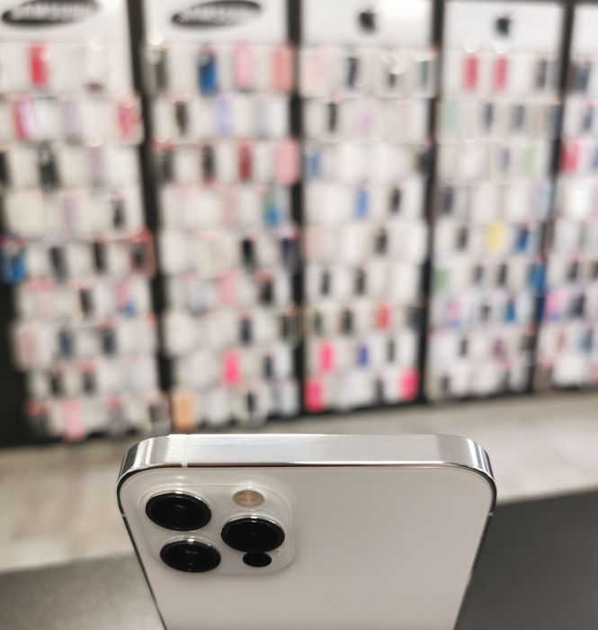 IPhone 12 Pro / Graphite/Silver / 128 GB / DeluxGSM