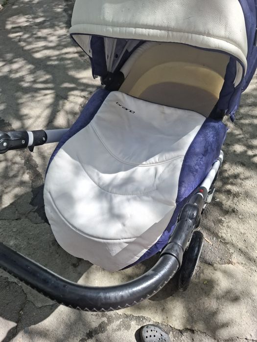 Продам  коляску синию