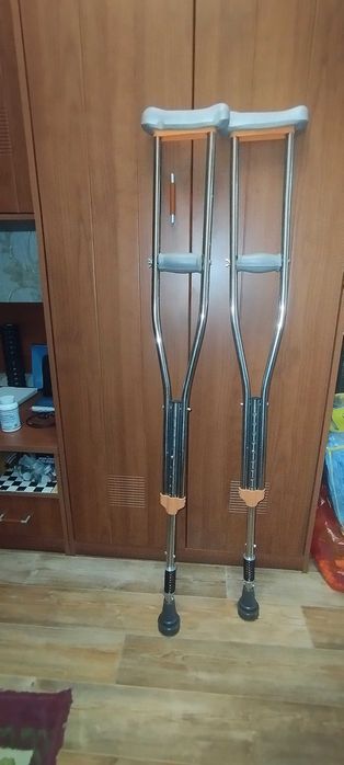 Костыли подмышечные