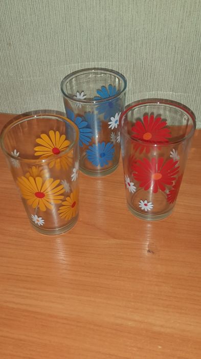 Стаканы  и  рюмки.