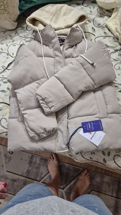 Продаю куртку новая